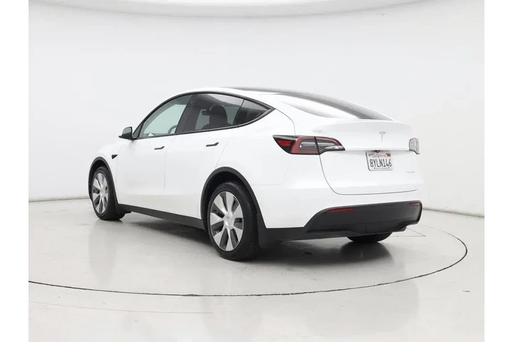 $28998 : Tesla Model Y 2021 AWD Long image 2