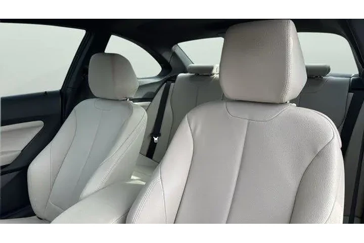 $16765 : BMW 2 Series 2018 230i 2dr C image 10