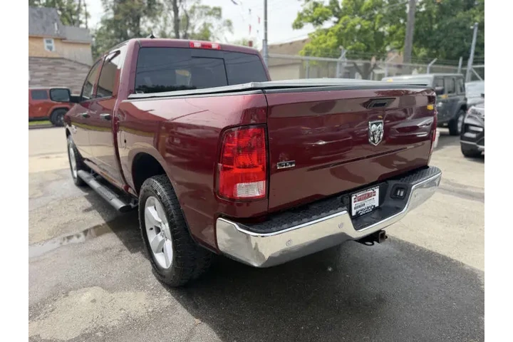 2022 RAM 1500 Classic SLT image 7