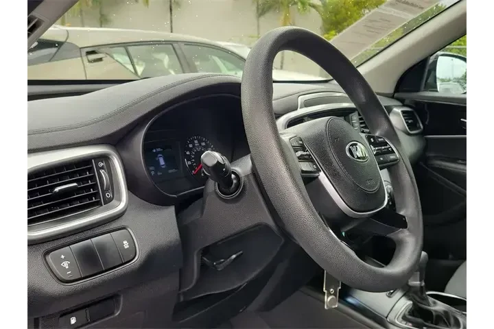 $12590 : Kia Sorento 2020 S V6 4dr SU image 7