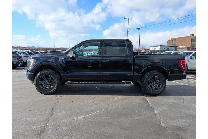 $32769 : Ford F-150 2021 4x4 XLT 4dr image 6