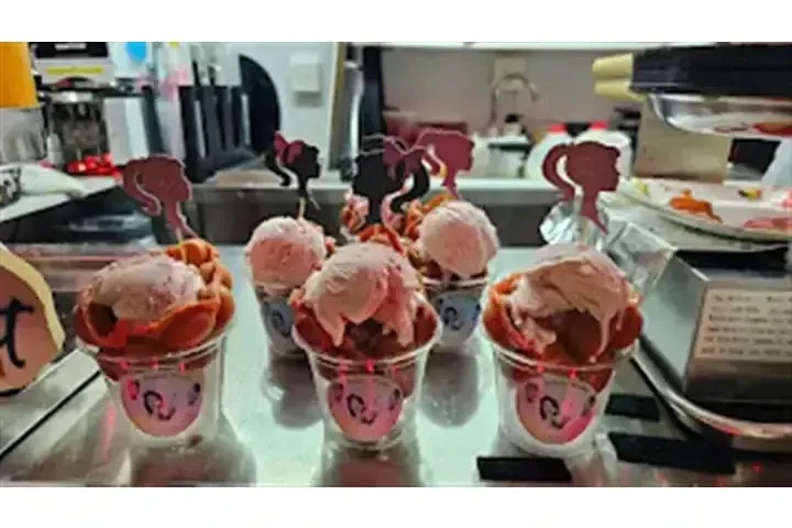 WAFFLES & BOBA TEA image 3