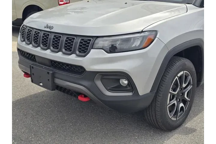 $24999 : Jeep Compass 2024 4x4 Trailh image 10