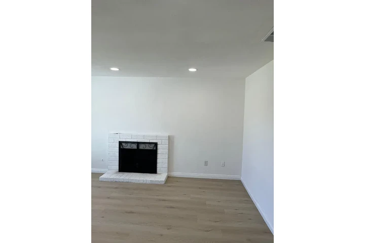 $1400 : Rancho Cucamonga - Renta image 5