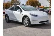 $27990 : Tesla Model Y 2023 AWD 4dr C thumbnail