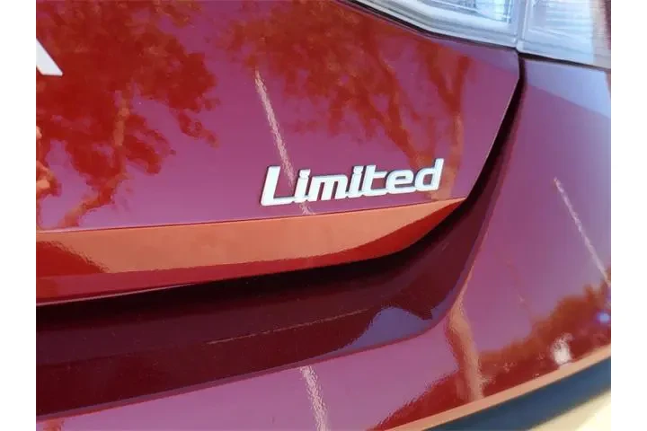 $23988 : Hyundai ELANTRA 2024 Limited image 5