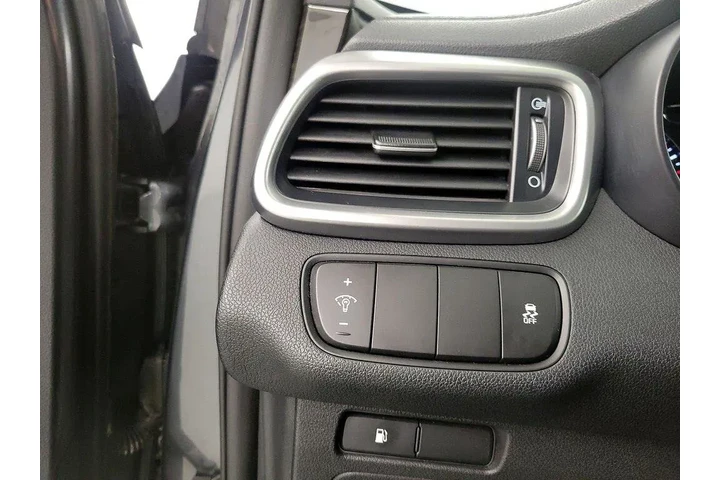 $15998 : Kia Sorento 2020 AWD S V6 4d image 5