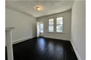 $699 : Rental property with 2 bedro thumbnail