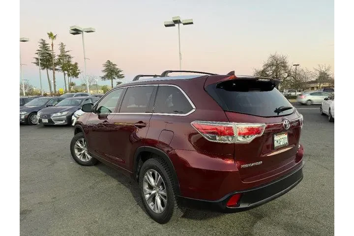 $19995 : Toyota Highlander 2015 XLE 4 image 5