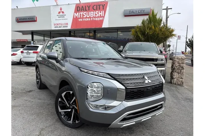 $27388 : Mitsubishi Outlander 2024 AW image 1