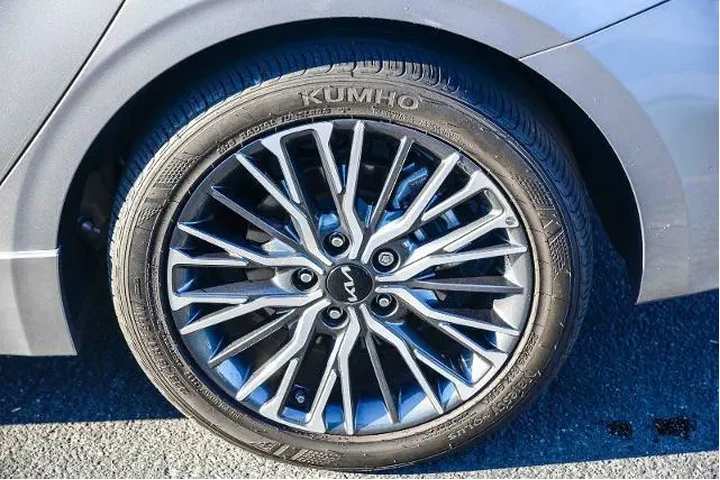 $21995 : Kia Forte 2024 GT-Line 4dr S image 8