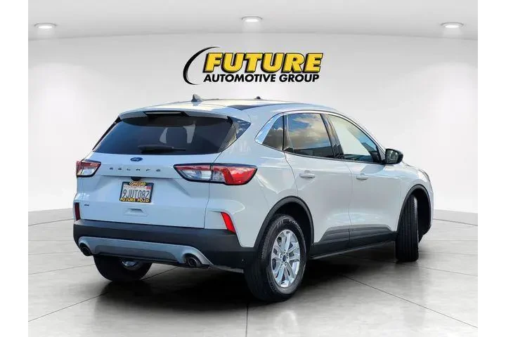 $22388 : Ford Escape 2022 SE 4dr SUV image 9