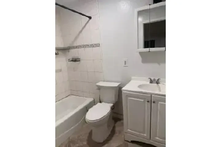 RENTO CASA📍North Long Beach image 1