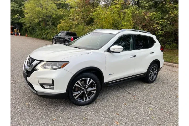 $9600 : 2017 Rogue Hybrid image 3
