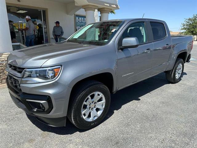 $29995 : Pre-Owned 2022 Colorado Crew image 2