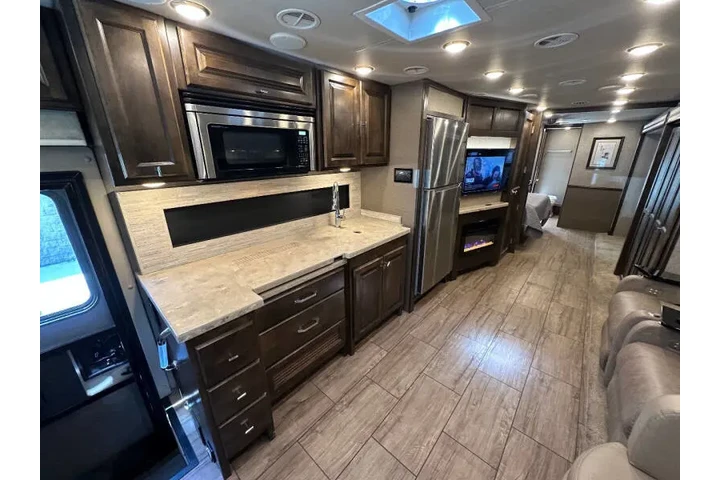 $114750 : 2020 Tiffin Alegro Open Road image 6