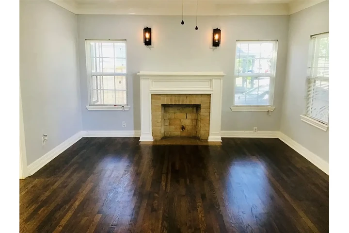 $980 : charm hardwood floors home image 3