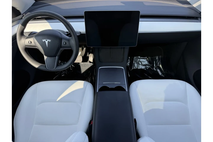 $28990 : 2023 Model Y Long Range Dual image 4