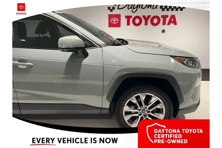$30000 : Toyota RAV4 2021 XLE Premium image 10