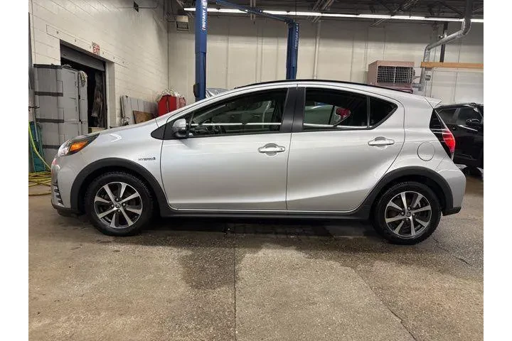 $16999 : Toyota Prius c 2018 One 4dr image 3