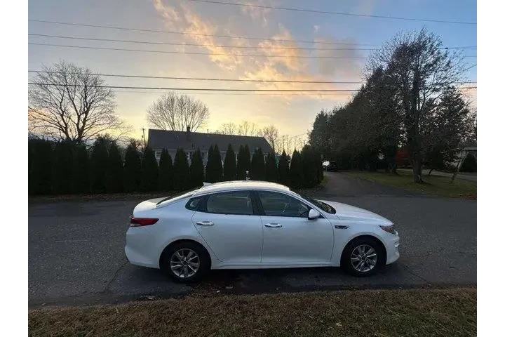 $7995 : Kia Optima 2016 LX 4dr Sedan image 4