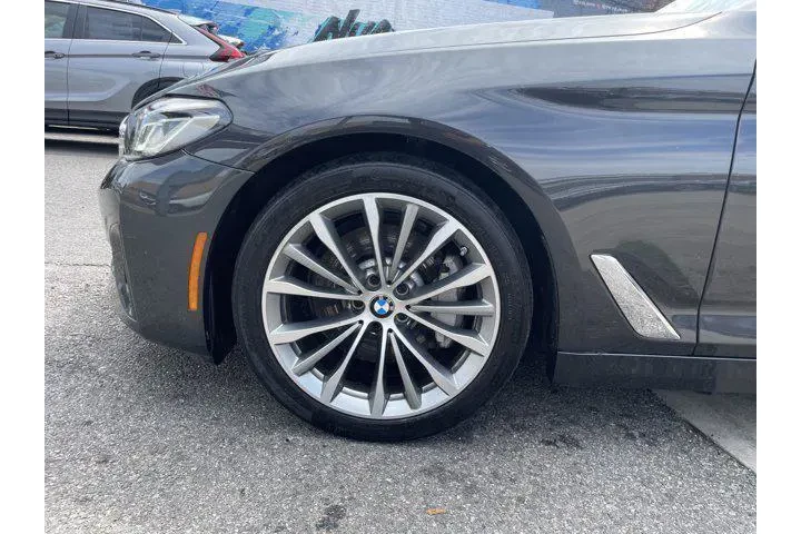 $26999 : BMW 5 Series 2022 AWD 530i x image 9