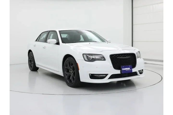 $27998 : Chrysler 300 2022 Touring L image 1