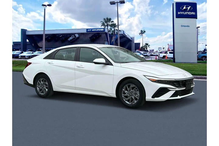 $19264 : Hyundai ELANTRA 2024 SEL 4dr image 10