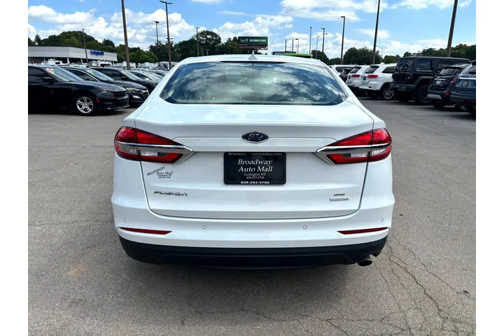 $9980 : 2019 Fusion SE FWD image 3