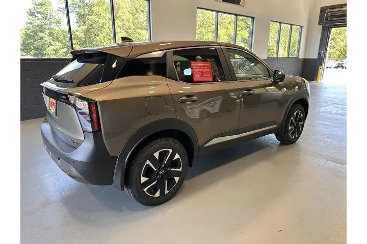 $22695 : Nissan Kicks 2025 AWD SV 4dr image 6