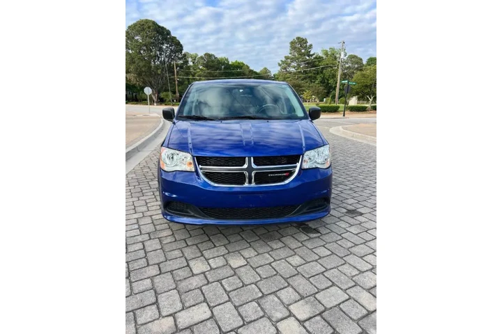 $4500 : 2019 Grand Caravan SE image 2