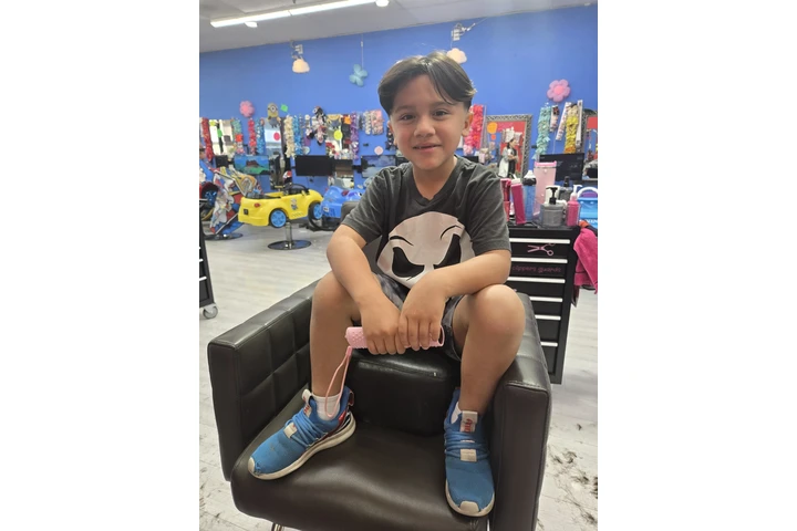 BARBEROS O ESTILISTAS image 1