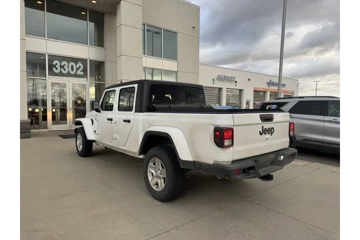 $31999 : Jeep Gladiator 2022 4x4 Alti image 3
