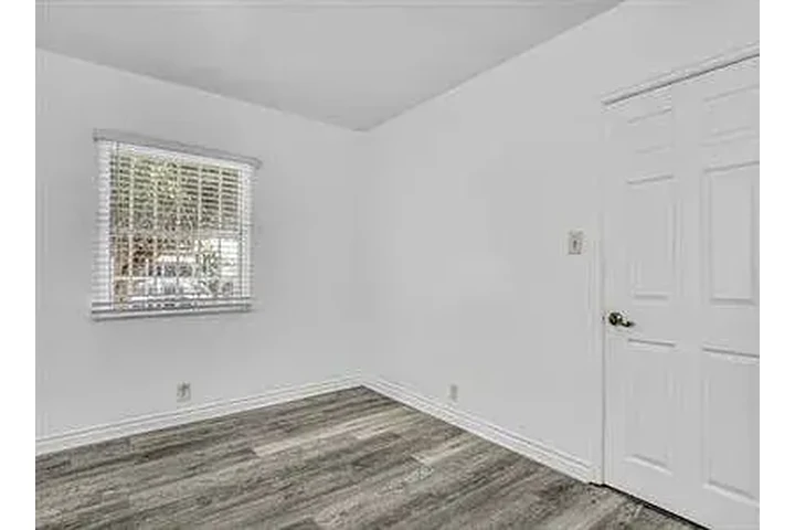 $1550 : Hot 2bd 1ba @ LA image 1