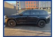 $29216 : Jeep Grand Cherokee 2023 4x2 thumbnail
