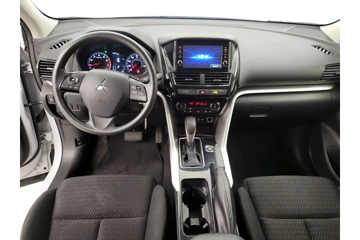 $18998 : Mitsubishi Eclipse Cross 202 image 9