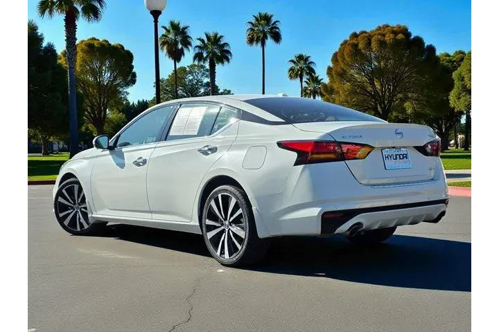 $21500 : Nissan Altima 2022 AWD 2.5 P image 7