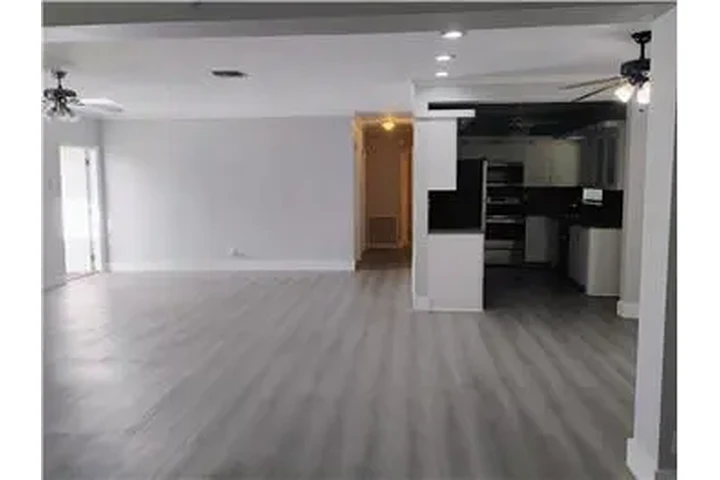 $3600 : Rental property with 4 bedro image 7