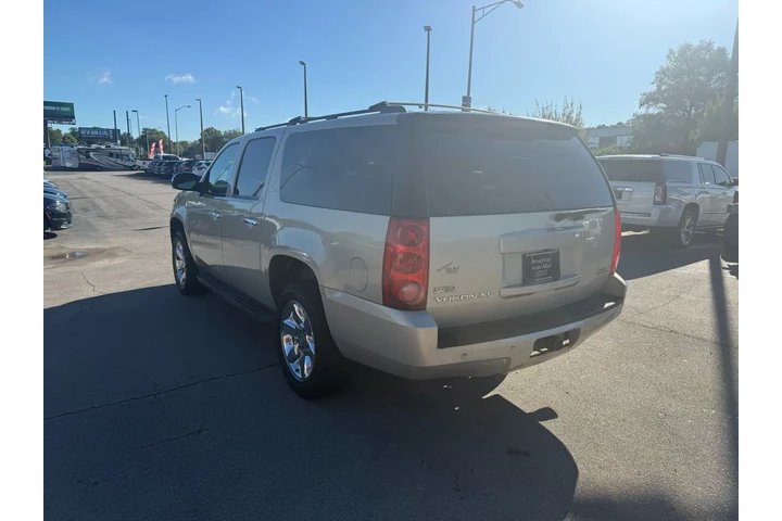 $5980 : 2011 GMC Yukon XL 4WD 4dr 150 image 4