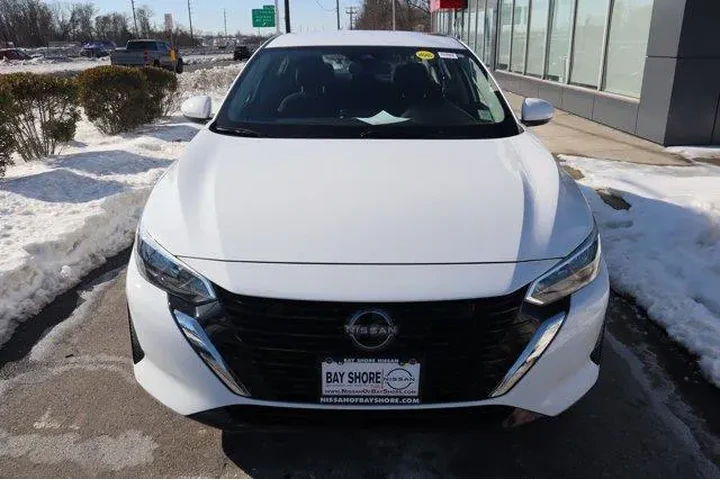 $17007 : Nissan Sentra 2025 S 4dr Sed image 4