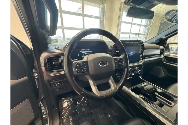 $39988 : Ford F-150 2022 4x4 Lariat 4 image 9