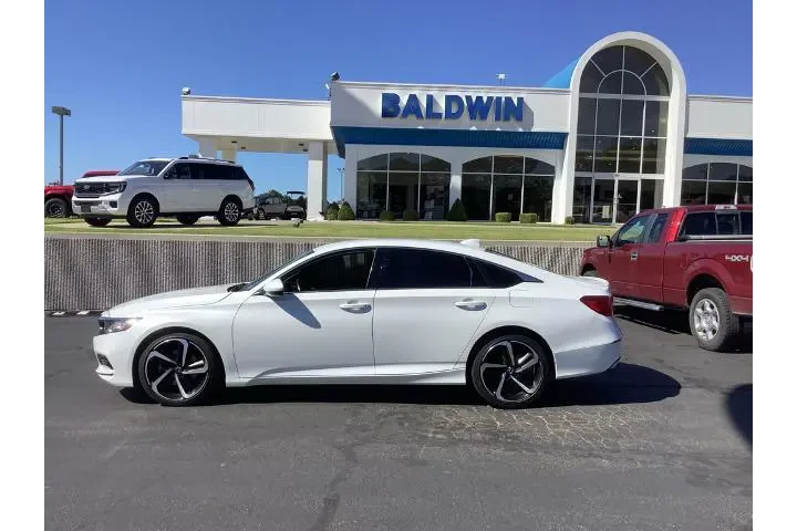 $27950 : Honda Accord 2020 Sport 4dr image 4