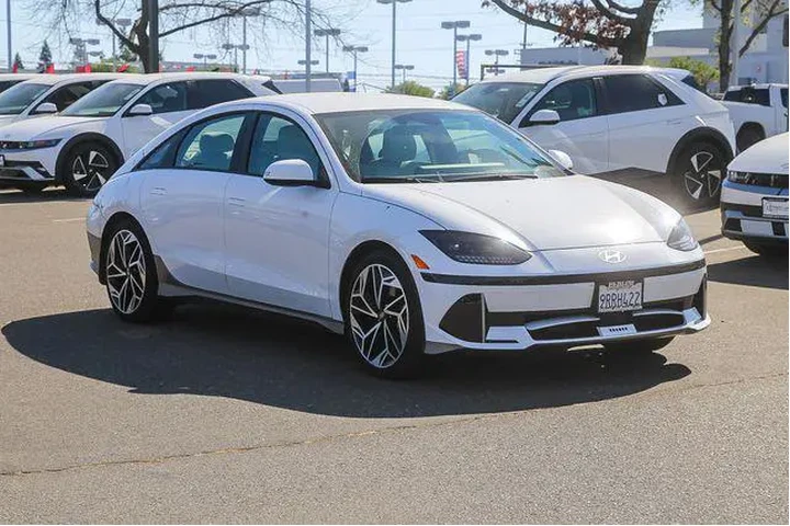 $33429 : Hyundai IONIQ 6 2025 SEL 4dr image 6