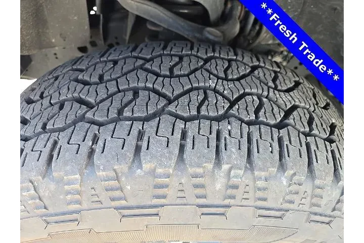 $37575 : Ford F-150 2023 4x4 XLT 4dr image 5