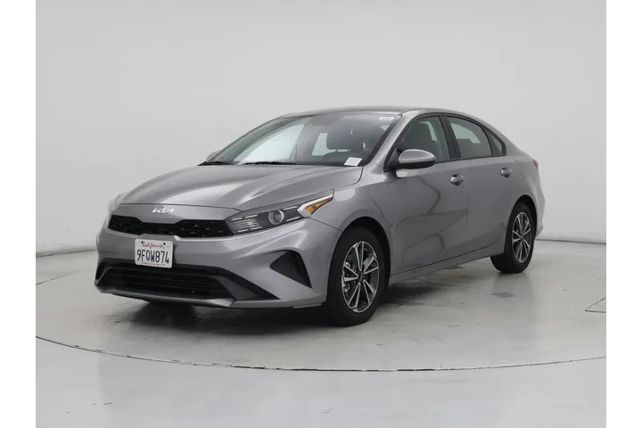 $18998 : Kia Forte 2023 LXS 4dr Sedan image 4