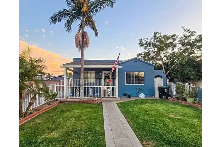 $2700 : *IMMEDIATE OCCUPANCY* image 1