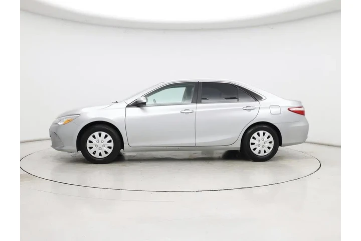 $17998 : Toyota Camry 2017 LE 4dr Sed image 3