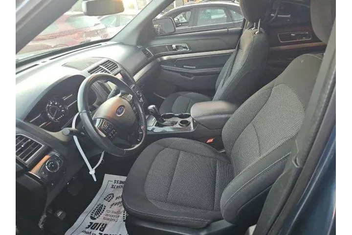 $18984 : Ford Explorer 2019 XLT 4dr S image 4