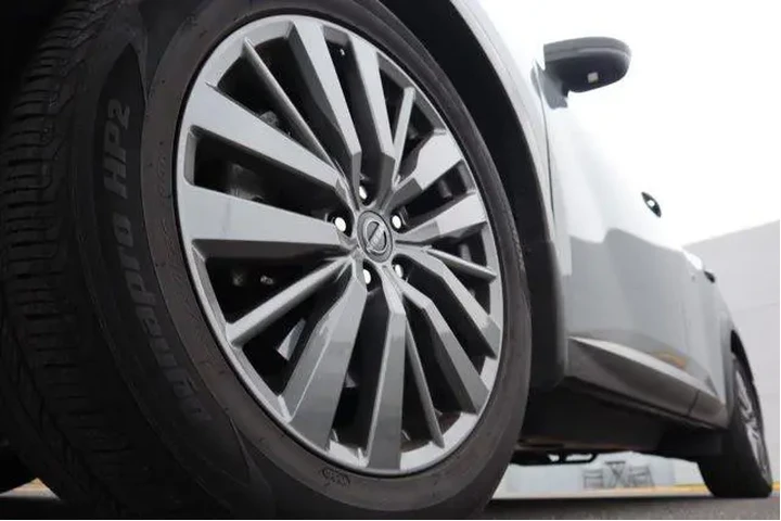 $38625 : Nissan Pathfinder 2024 AWD S image 10