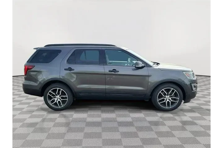 $15930 : Ford Explorer 2017 AWD Sport image 6